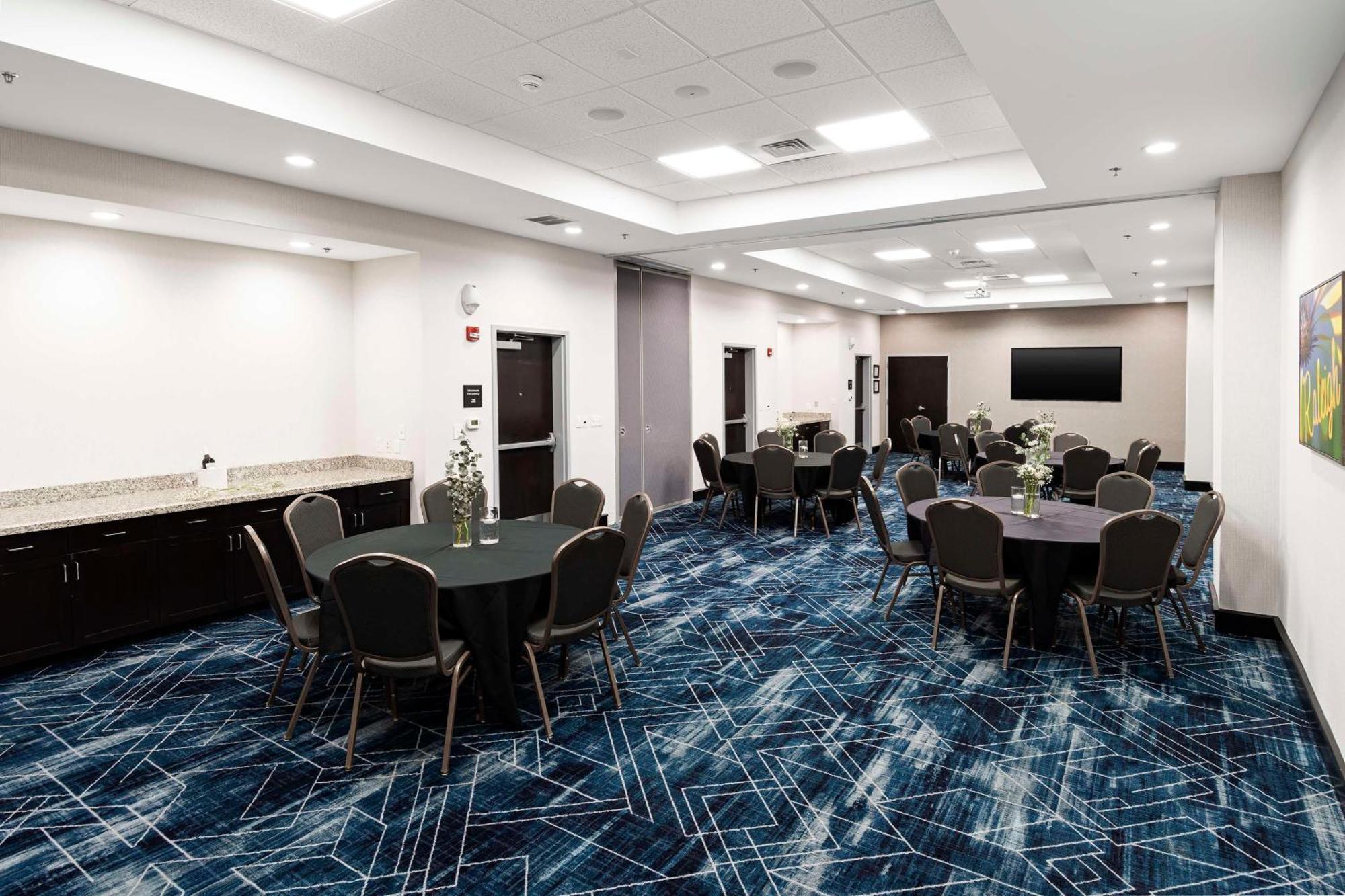 Hampton Inn & Suites - Raleigh Downtown Eksteriør bilde