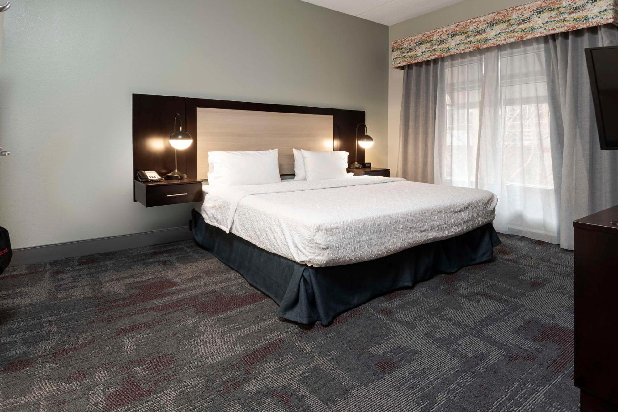 Hampton Inn & Suites - Raleigh Downtown Eksteriør bilde