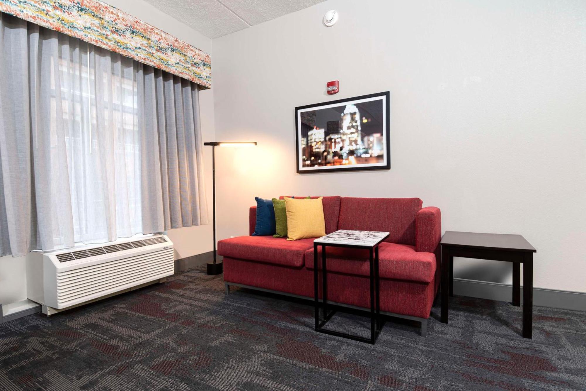 Hampton Inn & Suites - Raleigh Downtown Eksteriør bilde