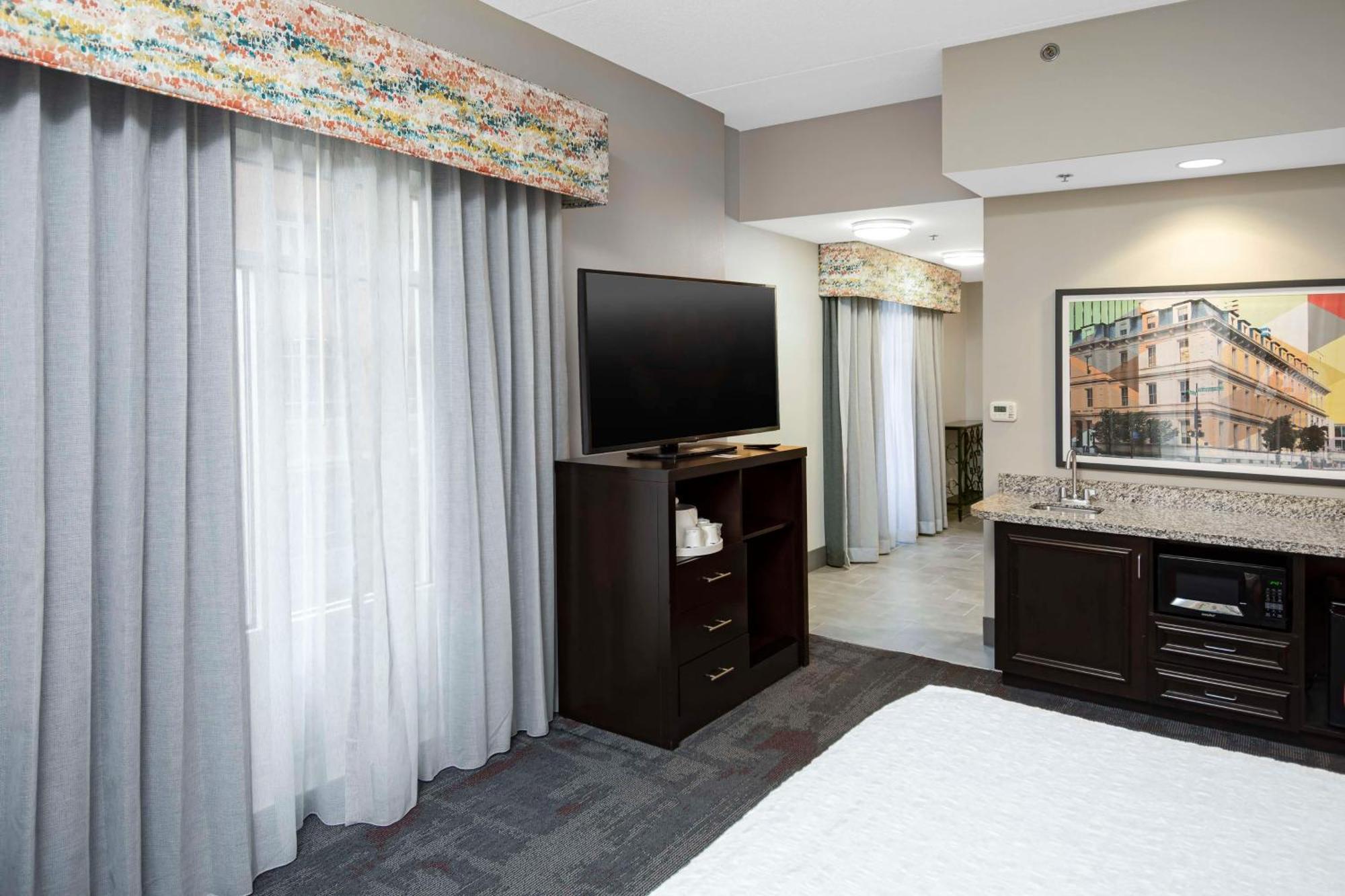 Hampton Inn & Suites - Raleigh Downtown Eksteriør bilde